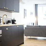 Appartement Quartier Plaine-Monceau 8P 1